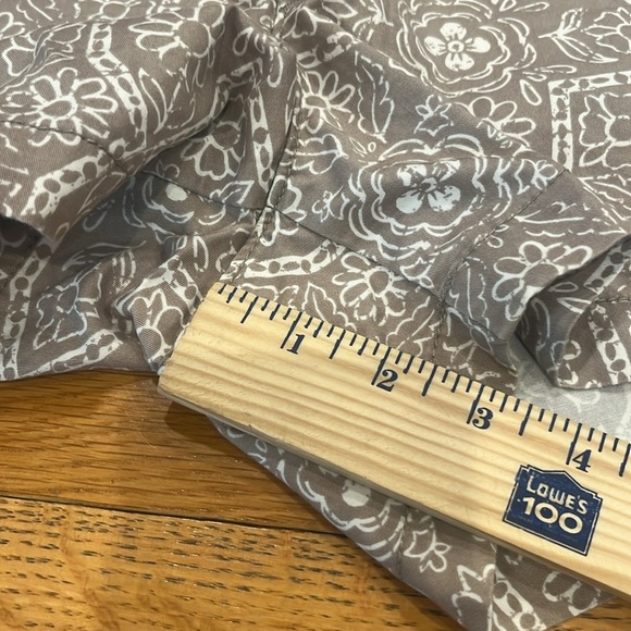 Old navy women’s floral shorts size 6 petite. - Picture 6 of 10